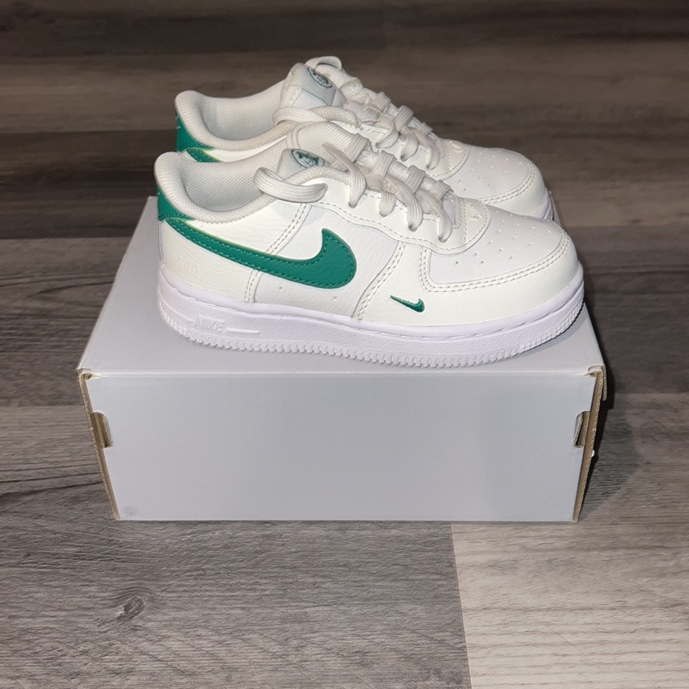 Preloved - TODDLER - Air Force 1 Nike - Picture 3 of 5